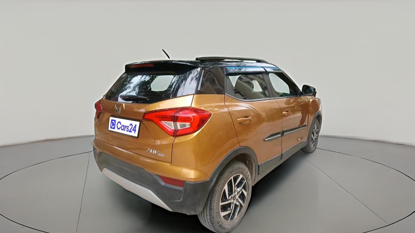 2022 Mahindra XUV300 W8 (O) 1.2 PETROL, Petrol, Manual, 35,277 km, exterior
