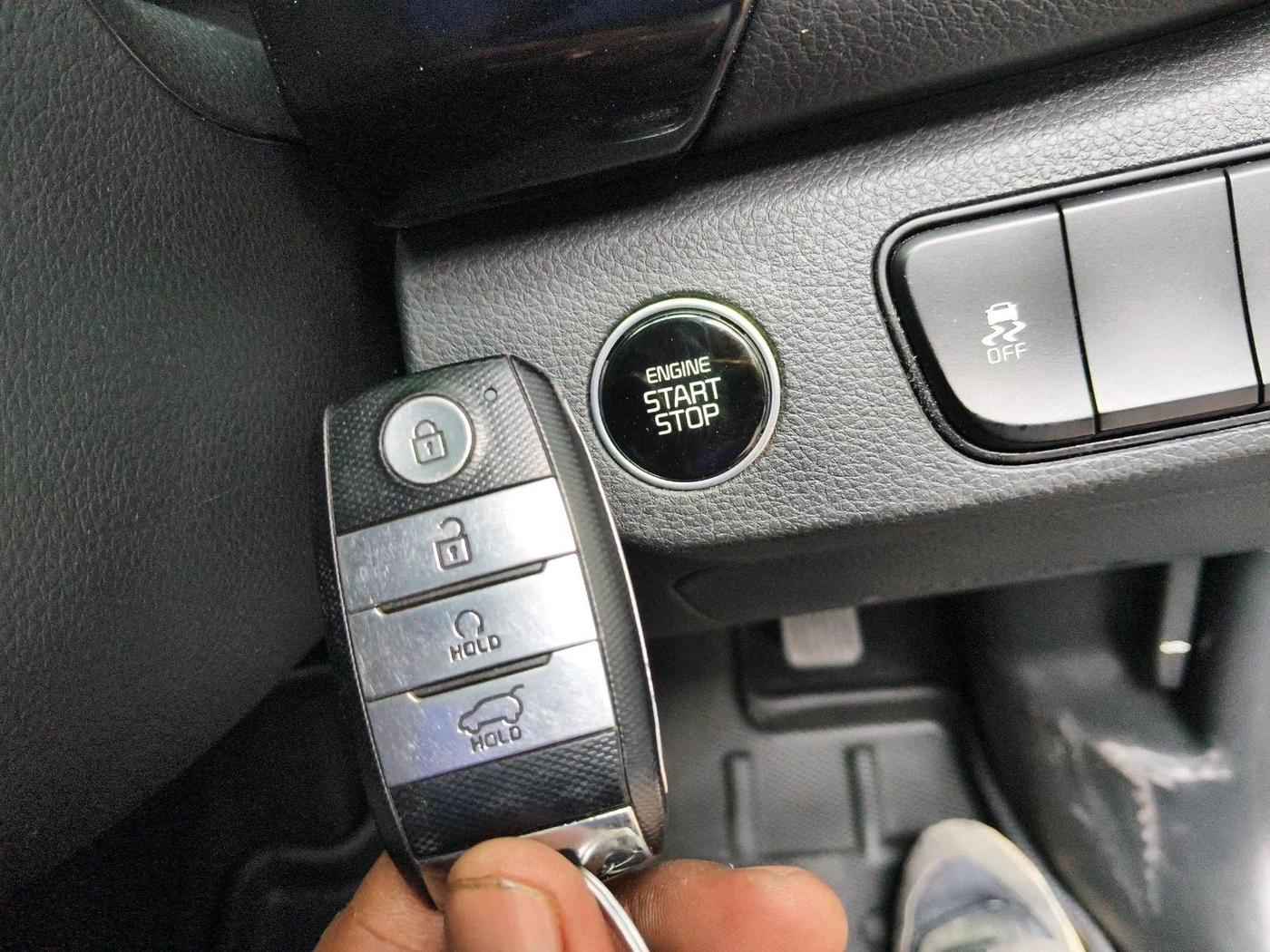 2022 KIA SELTOS HTK PLUS 1.5 IMT, Petrol, Manual, 14,216 km, interior