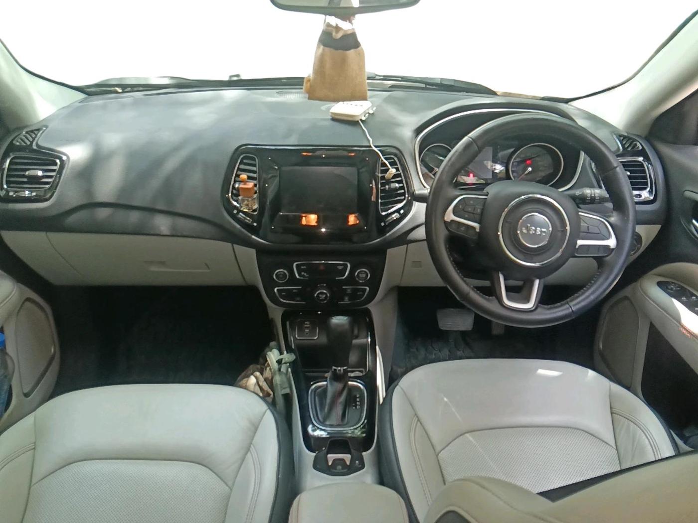2017 Jeep Compass LIMITED 1.4 PETROL AT, Petrol, Automatic, 44,394 km, interior