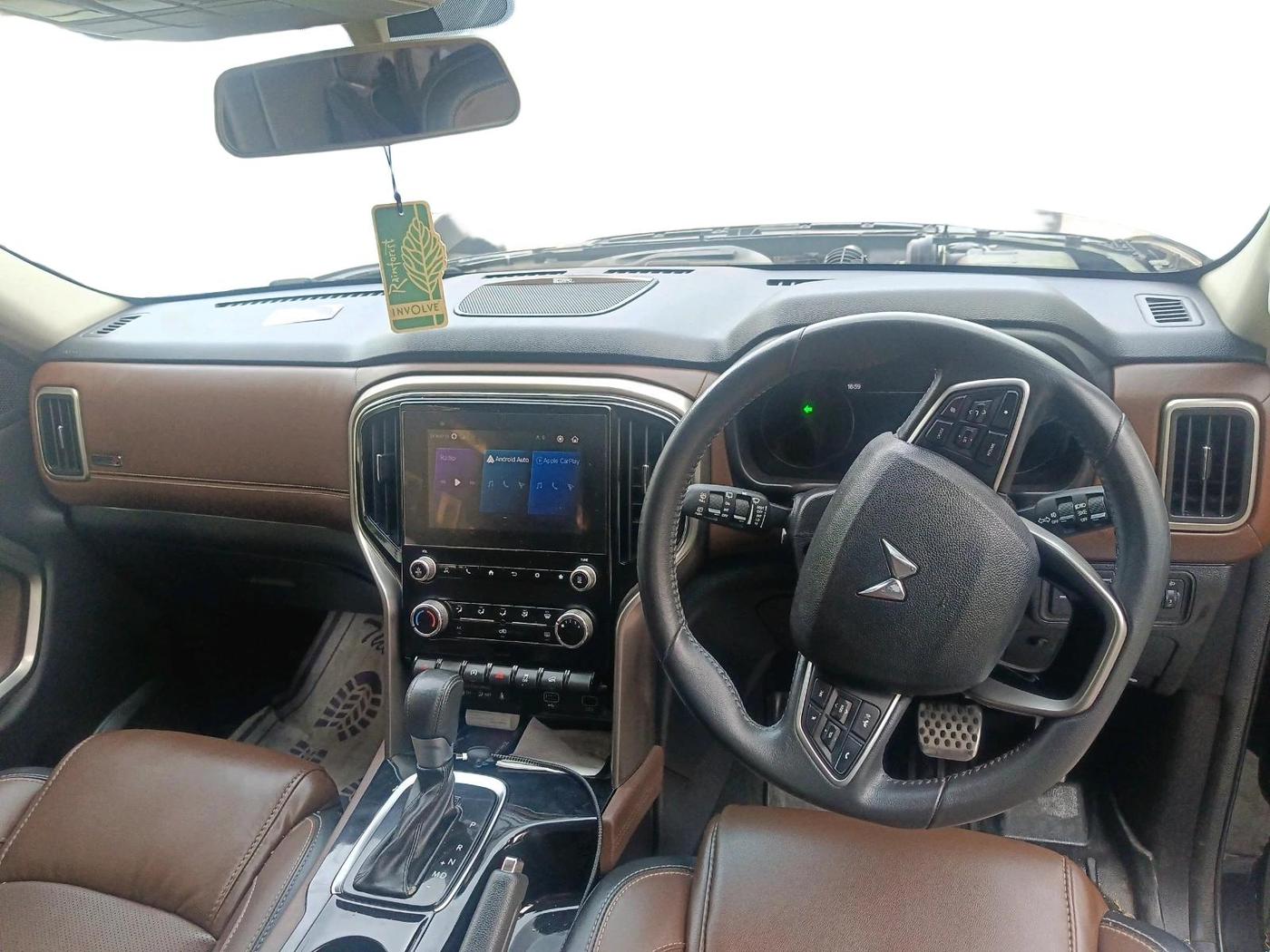 2024 Mahindra SCORPIO-N N Z8 S Petrol AT, Petrol, Automatic, 52,542 km, interior