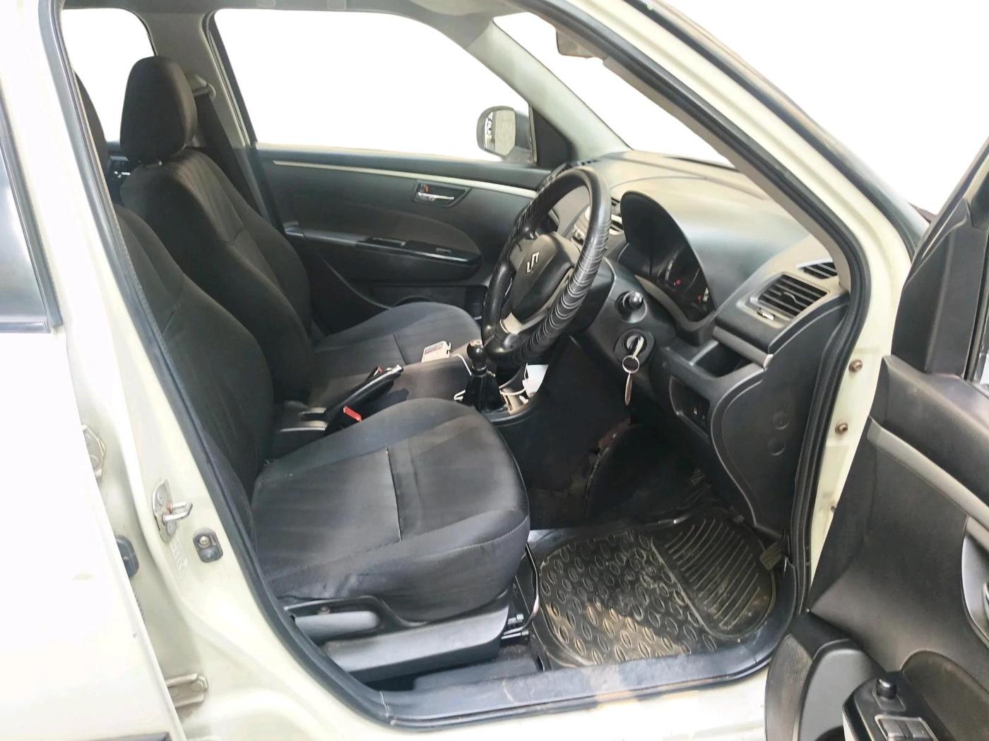 2012 Maruti Swift VXI, Petrol, Manual, 1,71,165 km, interior