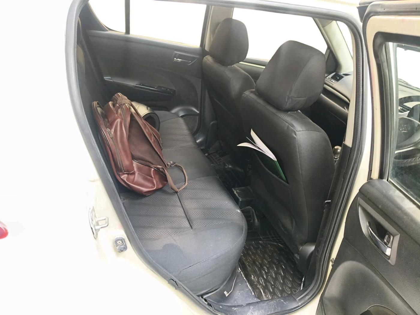 2012 Maruti Swift VXI, Petrol, Manual, 1,71,165 km, interior