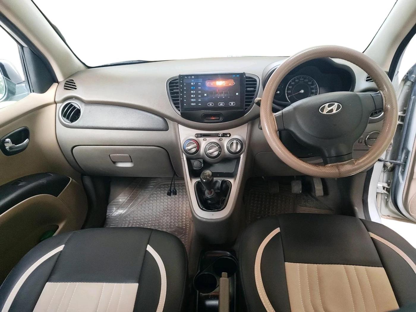 2012 Hyundai i10 MAGNA 1.2, Petrol, Manual, 82,549 km, interior