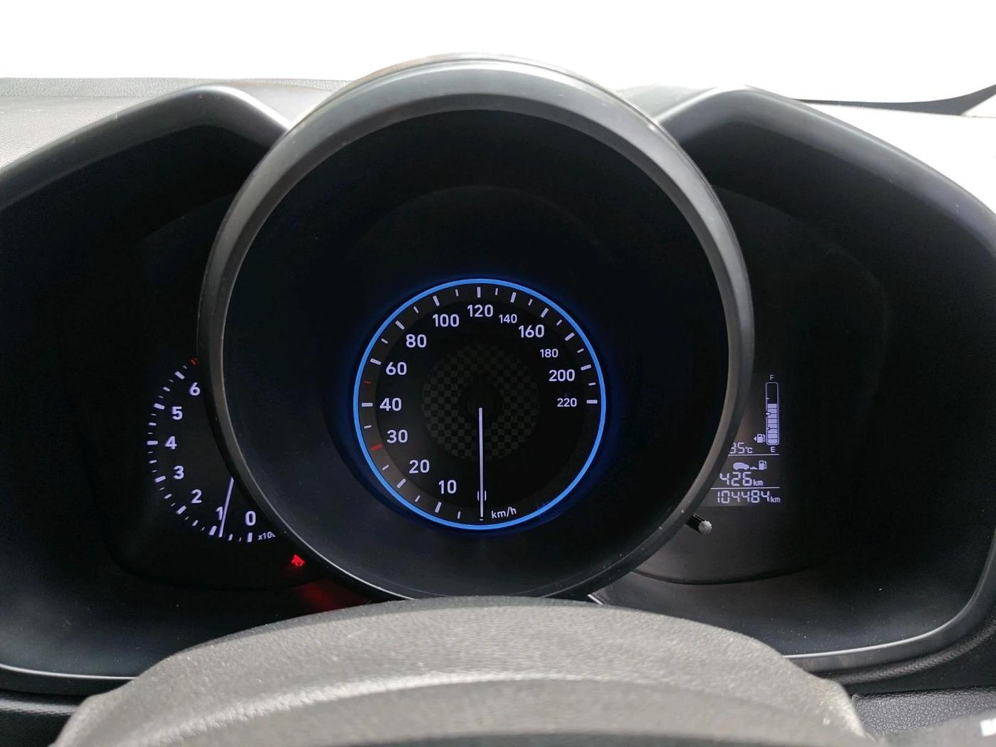2019 Hyundai VENUE S 1.2, Petrol, Manual, 1,04,484 km, interior