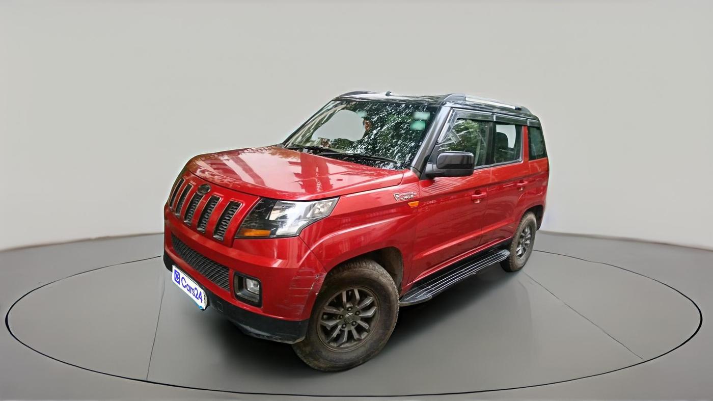 2017 Mahindra TUV300 T10 AMT DUAL TONE, Diesel, Automatic, 74,889 km, exterior
