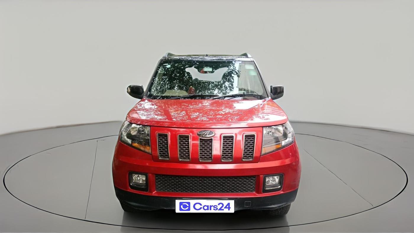2017 Mahindra TUV300 T10 AMT DUAL TONE, Diesel, Automatic, 74,889 km, exterior