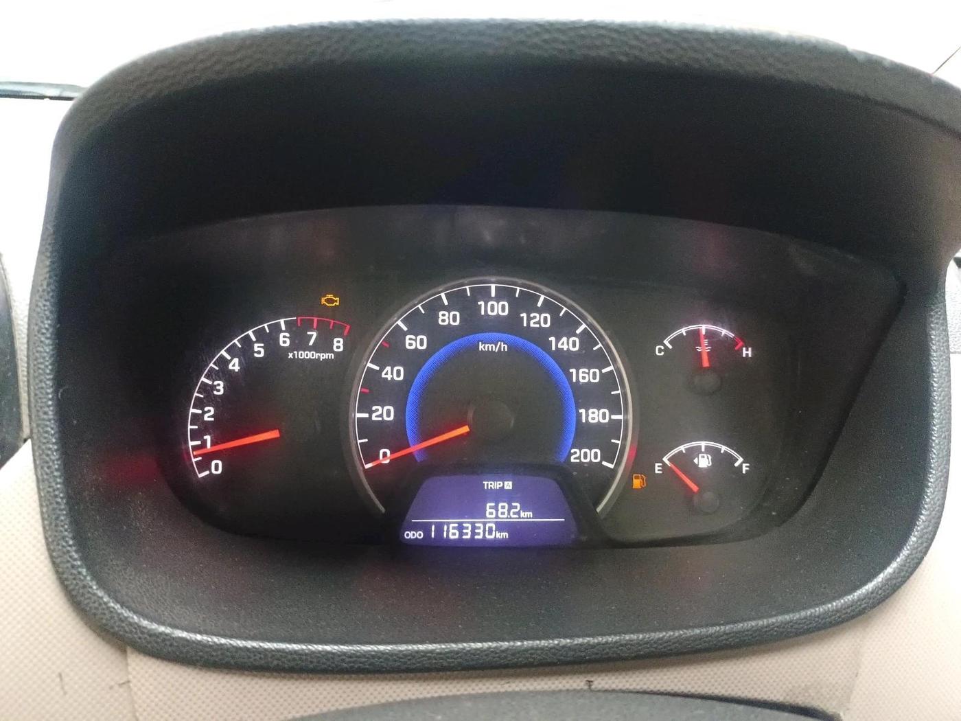 2015 Hyundai Grand i10 SPORTZ 1.2 KAPPA VTVT, Petrol, Manual, 1,16,330 km, interior