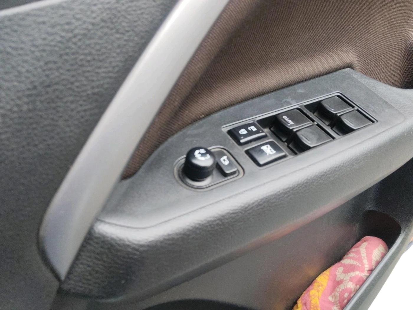 2023 Maruti BREZZA ZXI + SMART HYBRID, Petrol, Manual, 67,833 km, interior