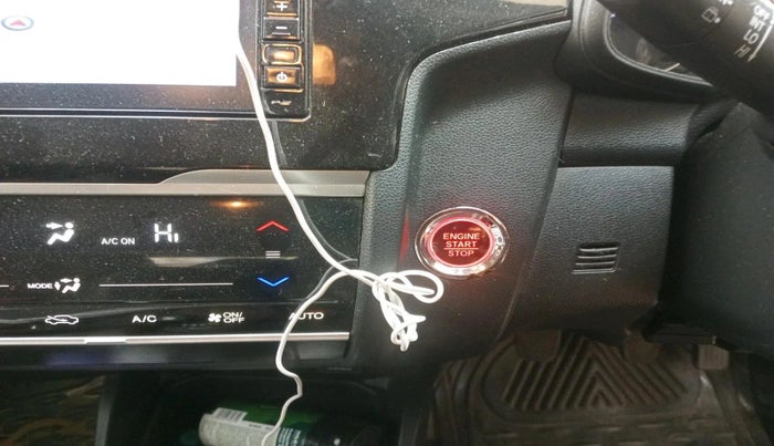 2018 Honda WR-V 1.5L I-DTEC VX MT, Diesel, Manual, 1,24,786 km, interior