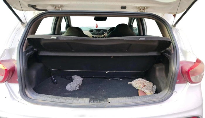 2018 Hyundai Grand i10 MAGNA 1.2 KAPPA VTVT, Petrol, Manual, 1,01,189 km, exterior