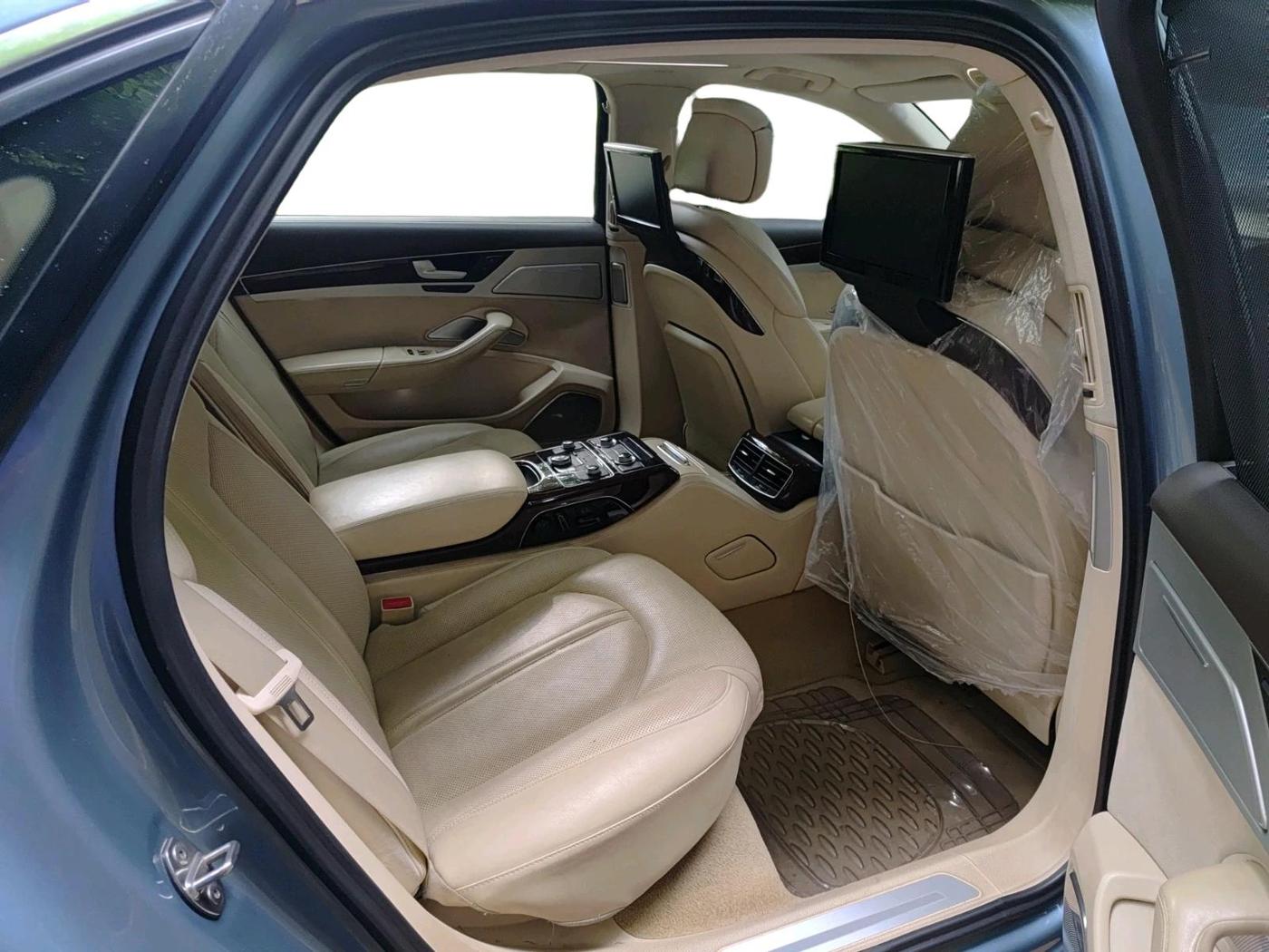 2011 Audi A8L 4.2 FSI QUATTRO, Petrol, Automatic, 69,890 km, interior