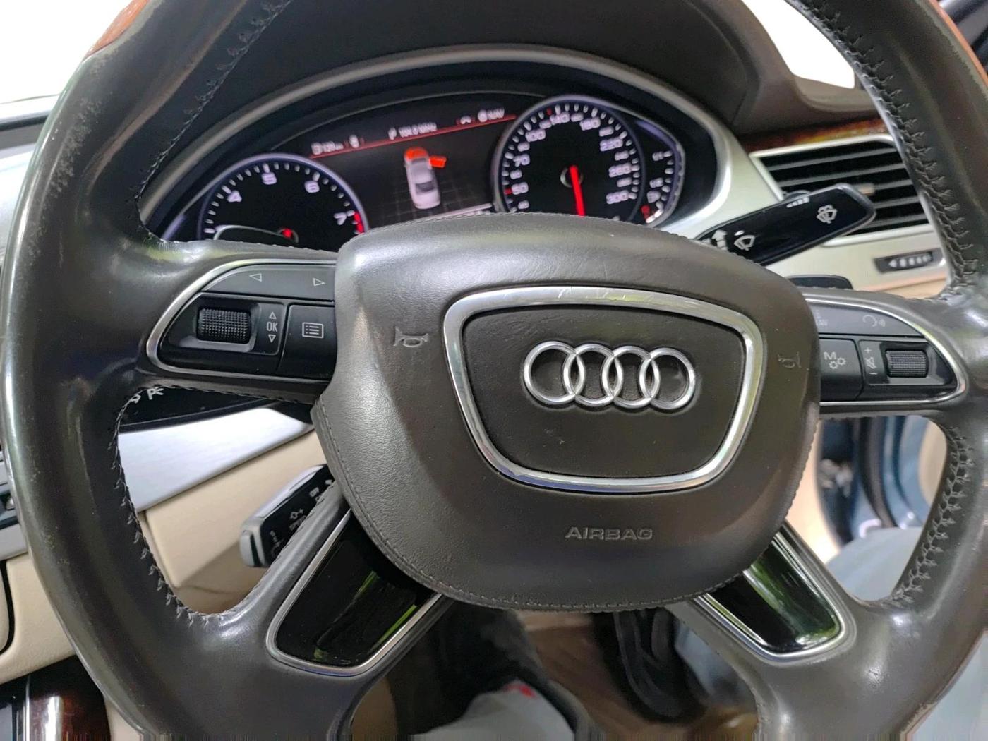 2011 Audi A8L 4.2 FSI QUATTRO, Petrol, Automatic, 69,890 km, interior