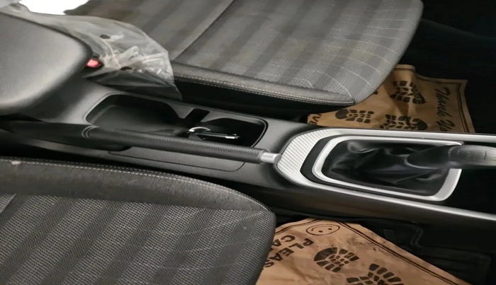 2023 KIA SONET HTK PLUS 1.0 IMT, Petrol, Manual, 5,480 km, interior