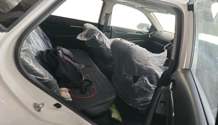 2023 KIA SONET HTK PLUS 1.0 IMT, Petrol, Manual, 5,480 km, interior