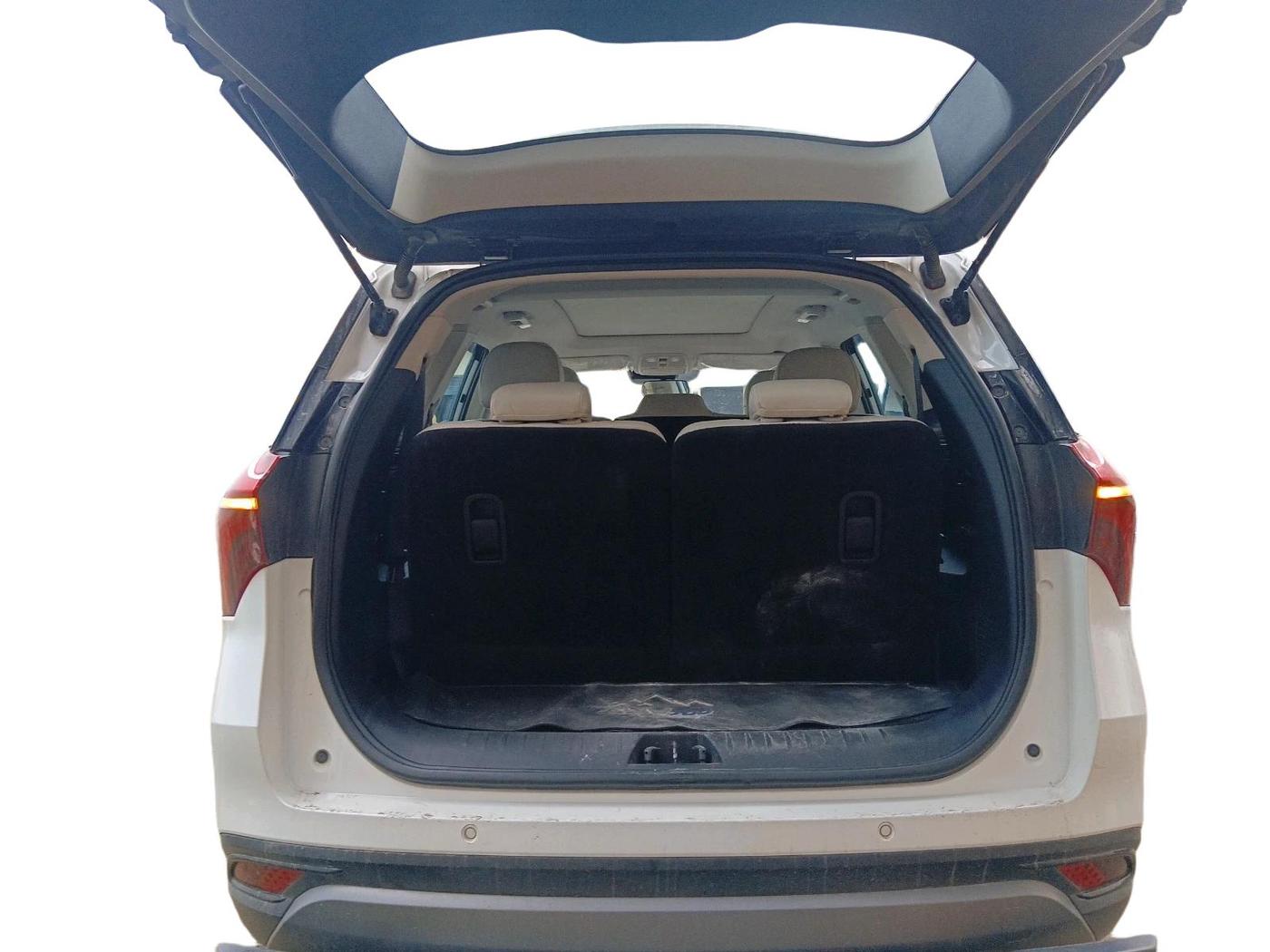 2022 Mahindra XUV700 AX 7 D MT 7 STR, Diesel, Manual, 41,588 km, exterior