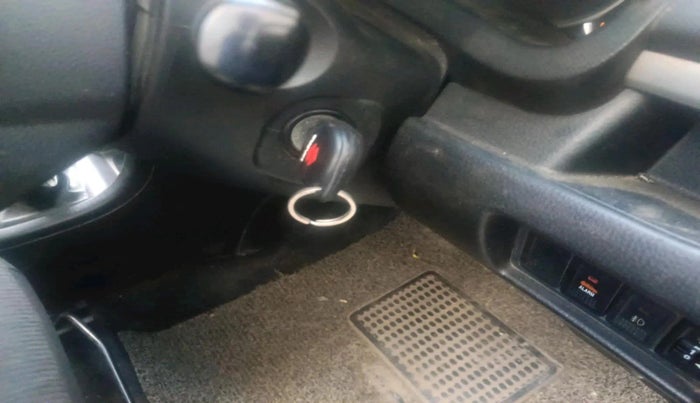 2016 Maruti Swift VXI, Petrol, Manual, 95,686 km, interior