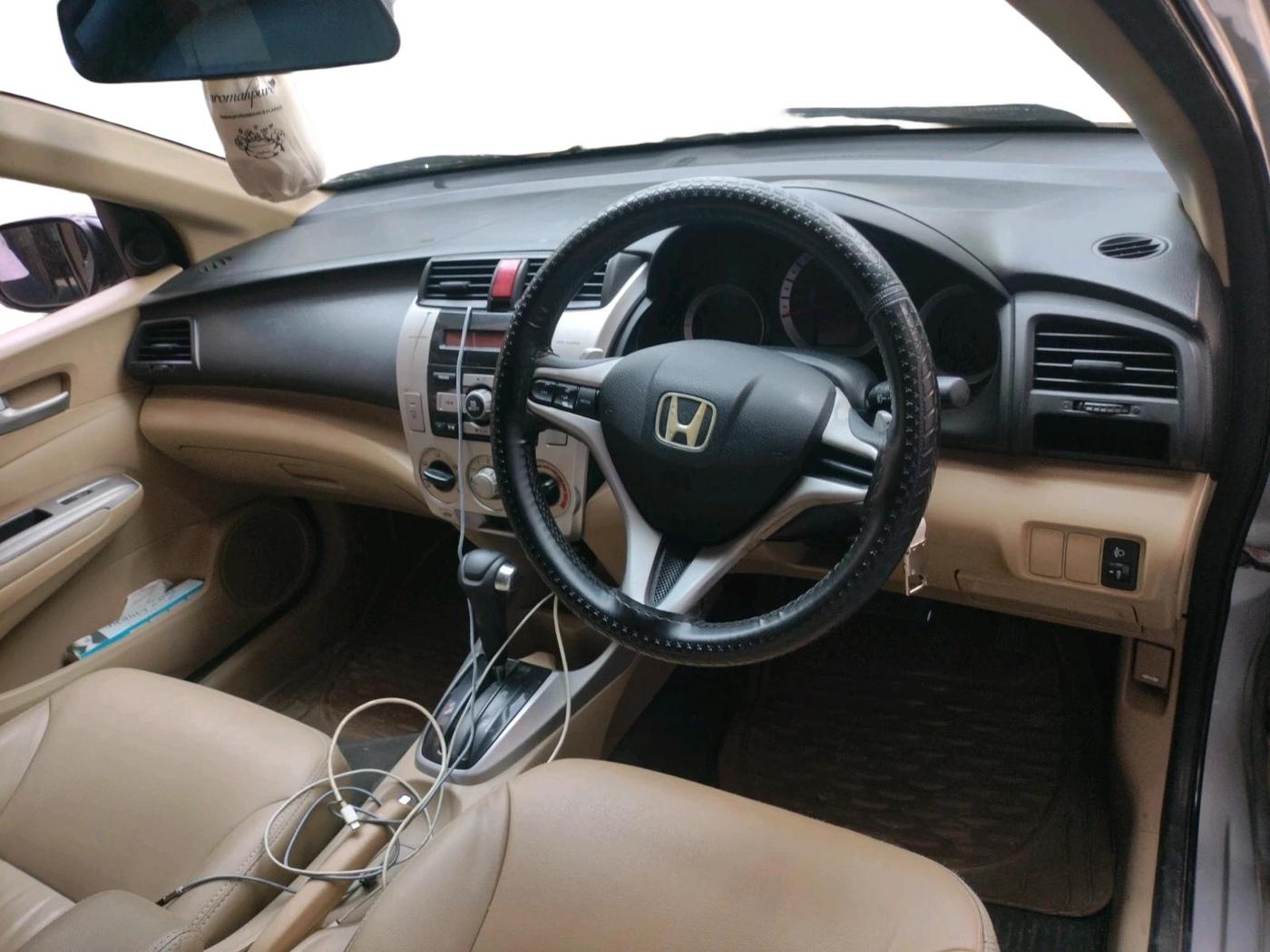 2011 Honda City 1.5L I-VTEC V AT, Petrol, Automatic, 1,19,674 km, interior