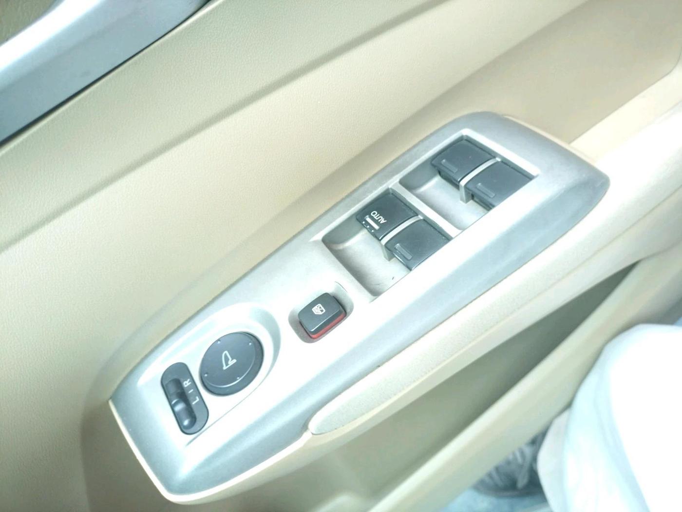 2011 Honda City 1.5L I-VTEC V AT, Petrol, Automatic, 1,19,674 km, interior
