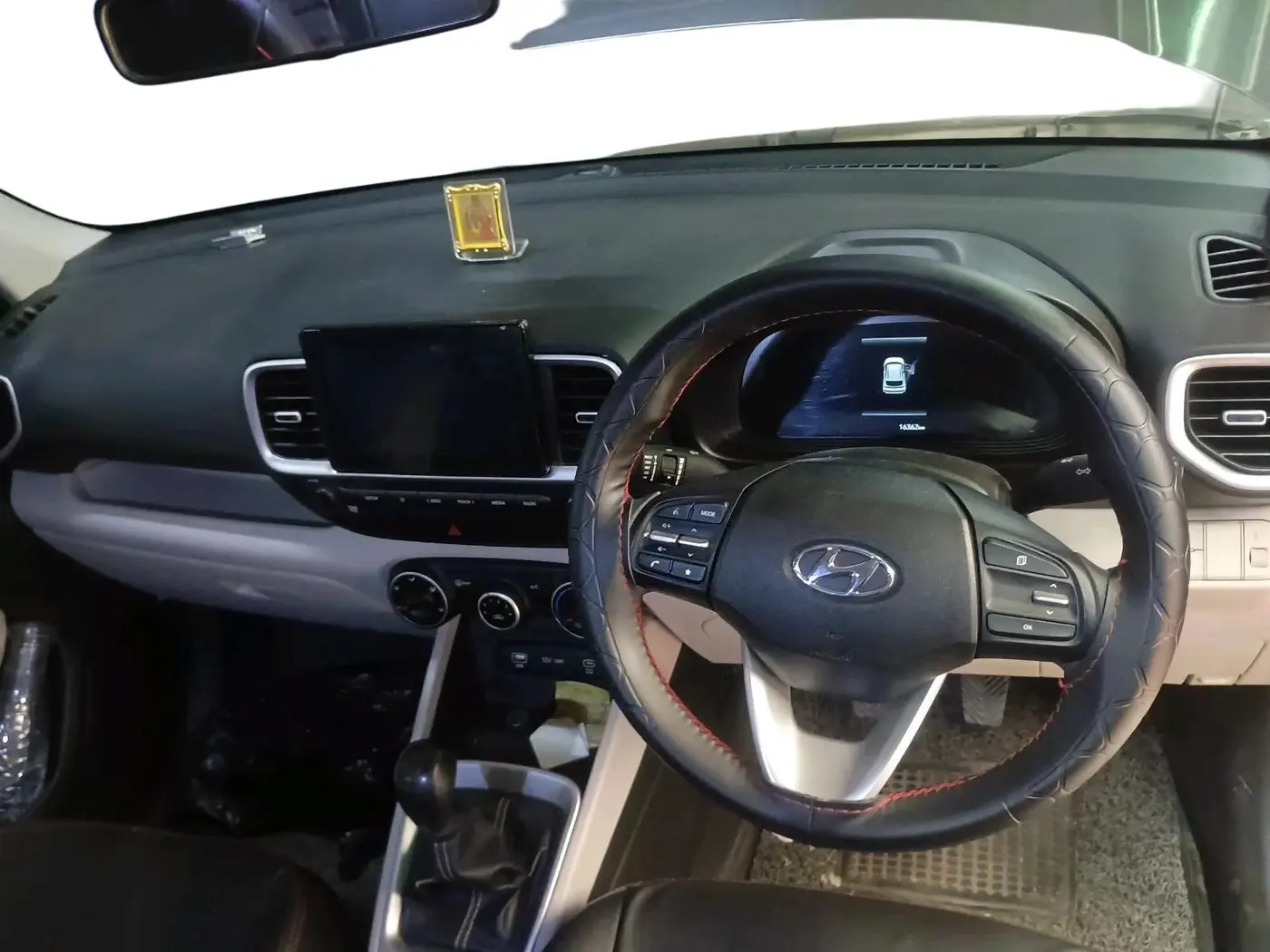 2024 Hyundai VENUE S 1.2, Petrol, Manual, 16,362 km, interior