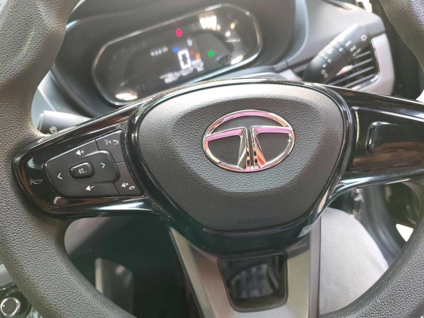 2021 Tata NEXON XM SUNROOF PETROL, Petrol, Manual, 19,925 km, interior
