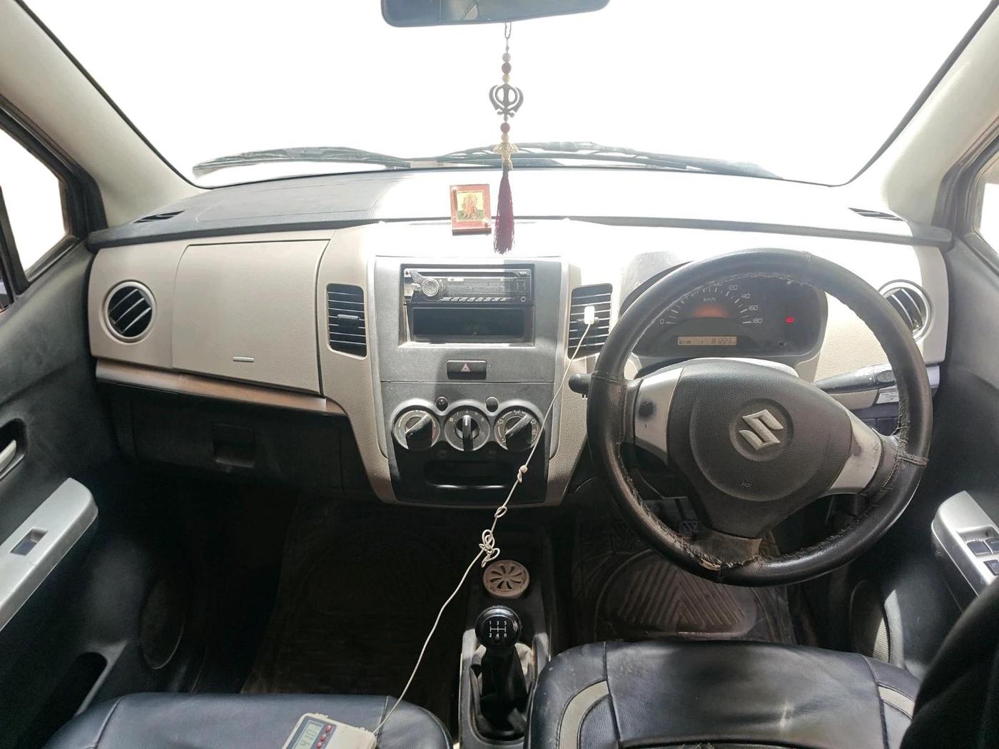 2014 Maruti Wagon R 1.0 LXI, CNG, Manual, 81,223 km, interior