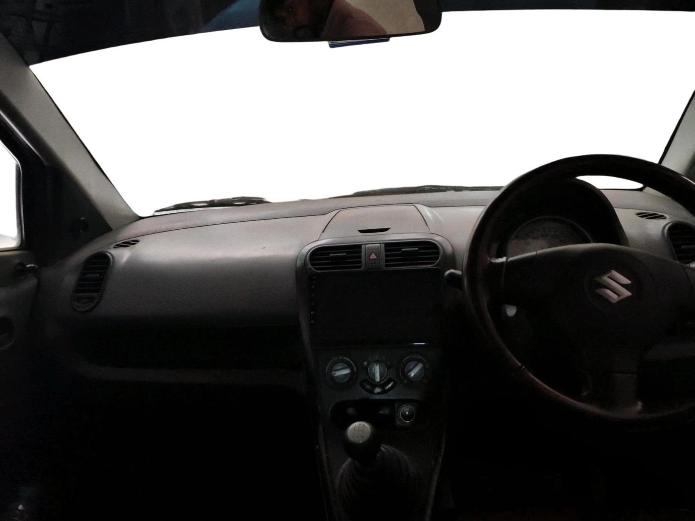2011 Maruti Ritz LXI, Petrol, Manual, 99,523 km, interior