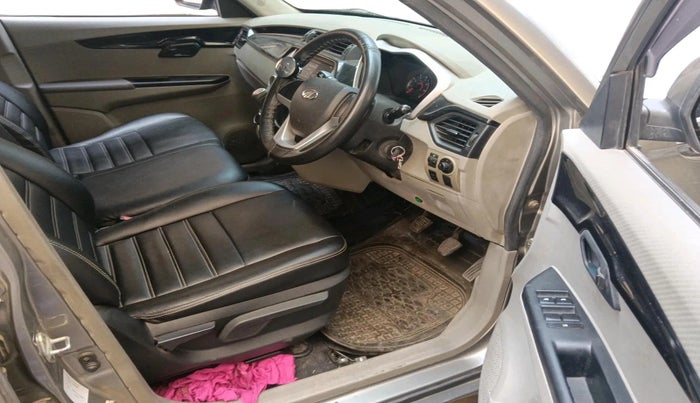 2017 Mahindra Kuv100 K6 D 6 STR, Diesel, Manual, 46,532 km, interior