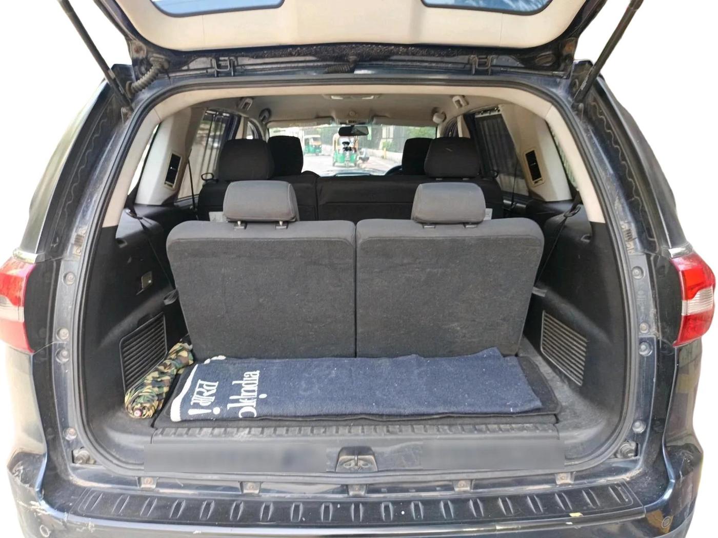2017 Tata Hexa XM 4X2 7 STR, Diesel, Manual, 97,939 km, exterior