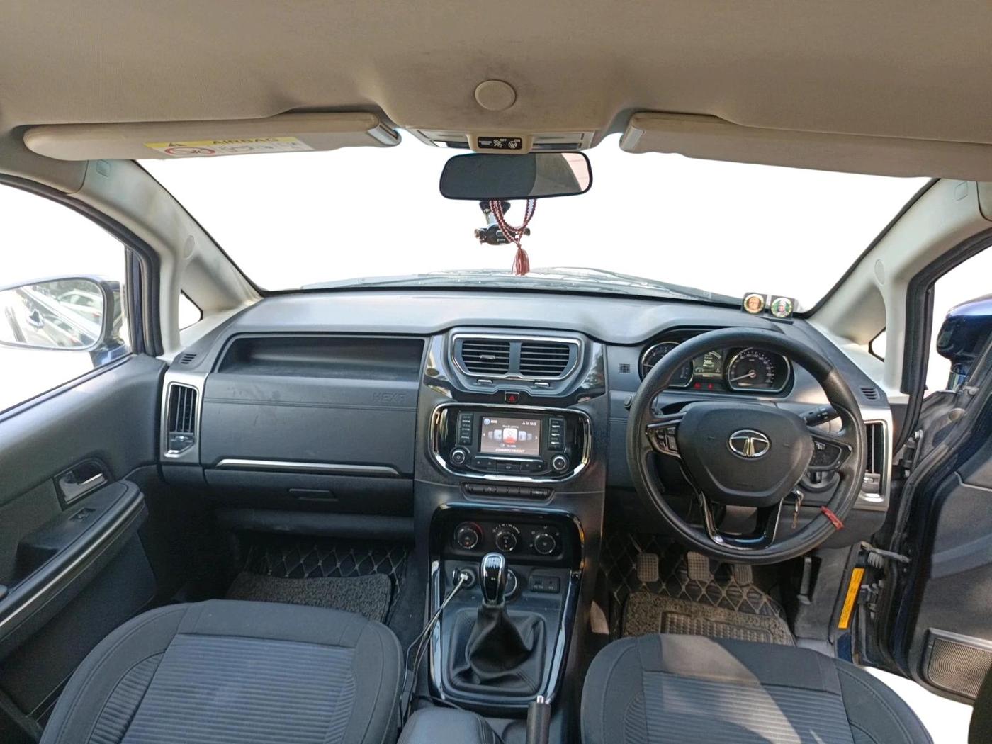 2017 Tata Hexa XM 4X2 7 STR, Diesel, Manual, 97,939 km, interior