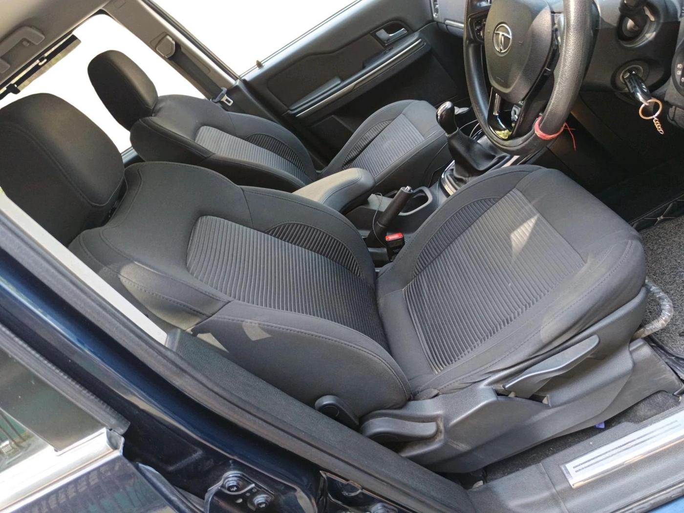 2017 Tata Hexa XM 4X2 7 STR, Diesel, Manual, 97,939 km, interior