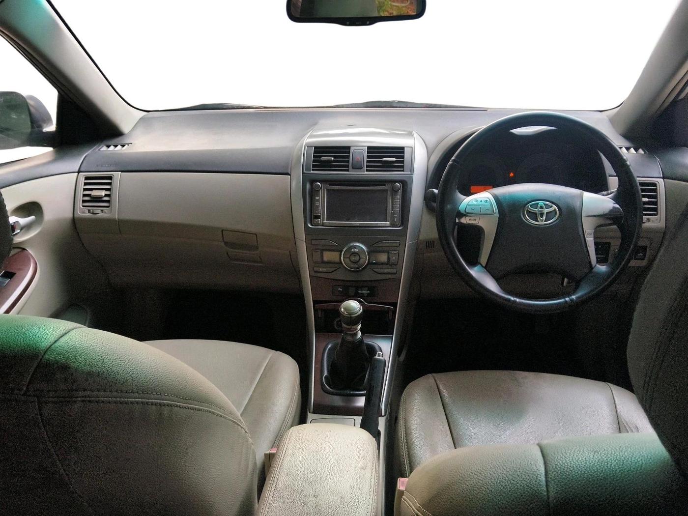 2011 Toyota Corolla Altis G PETROL, Petrol, Manual, 84,603 km, interior