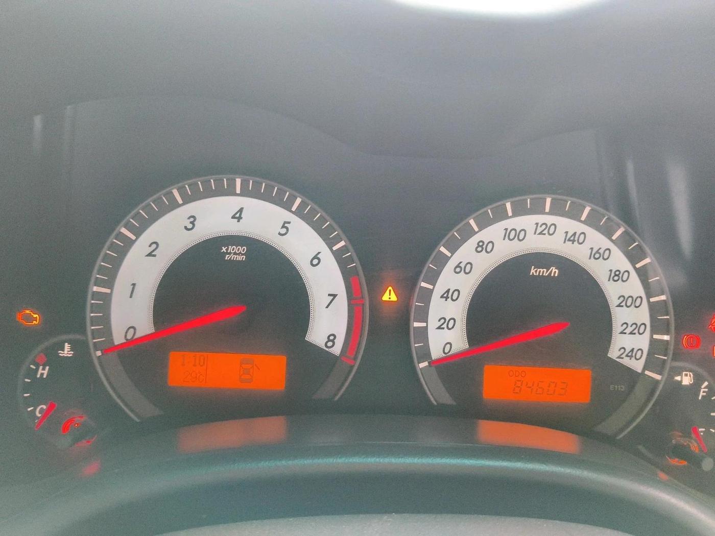 2011 Toyota Corolla Altis G PETROL, Petrol, Manual, 84,603 km, interior