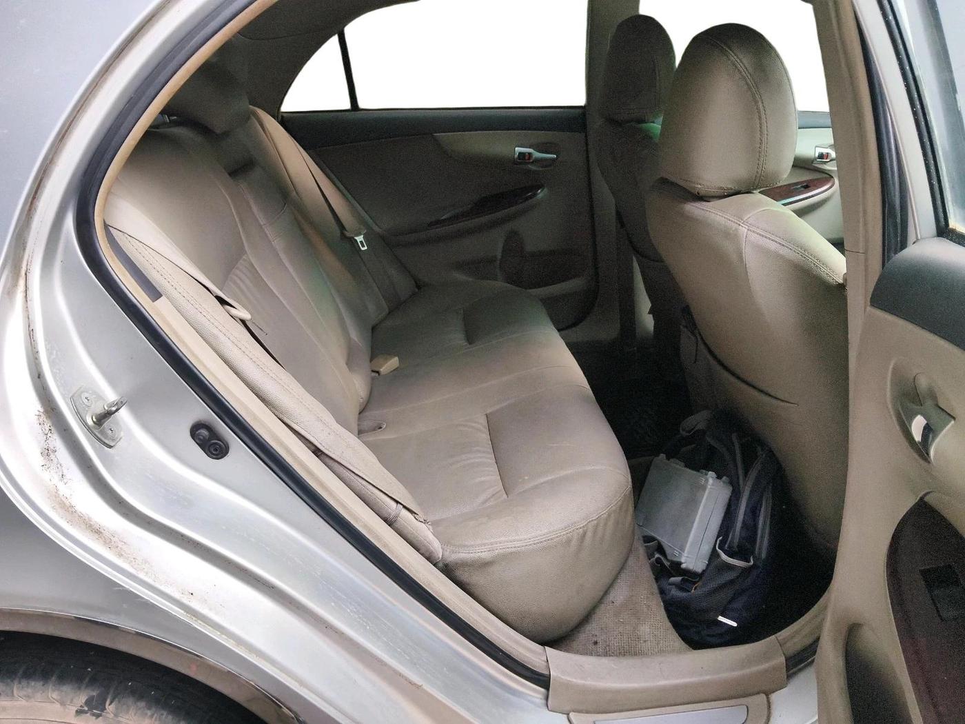 2011 Toyota Corolla Altis G PETROL, Petrol, Manual, 84,603 km, interior