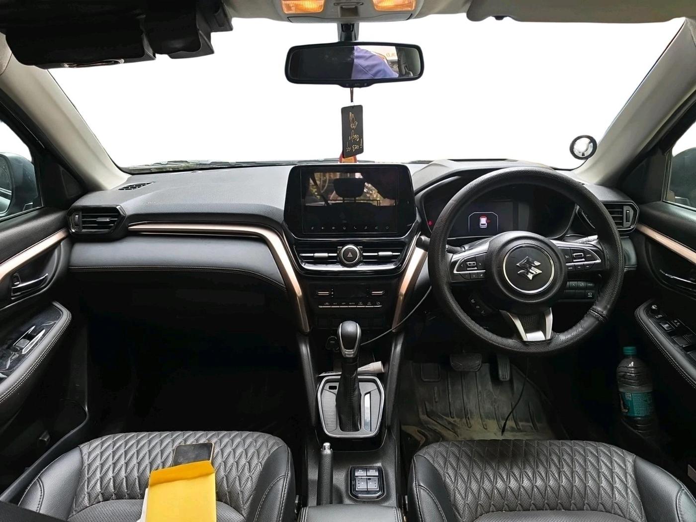 2024 Maruti Grand Vitara ALPHA PLUS HYBRID ECVT, Hybrid, Automatic, 27,394 km, interior