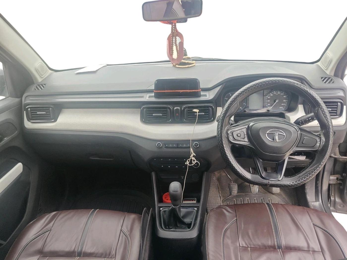2021 Tata PUNCH PURE MT, CNG, Manual, 98,554 km, interior
