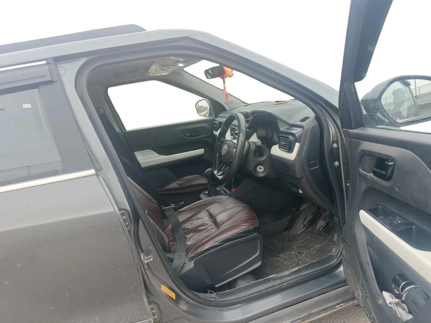 2021 Tata PUNCH PURE MT, CNG, Manual, 98,554 km, interior