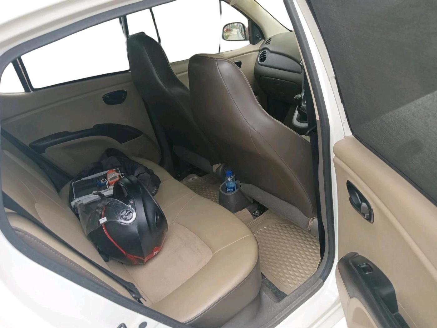 2015 Hyundai i10 MAGNA 1.2, Petrol, Manual, 38,071 km, interior