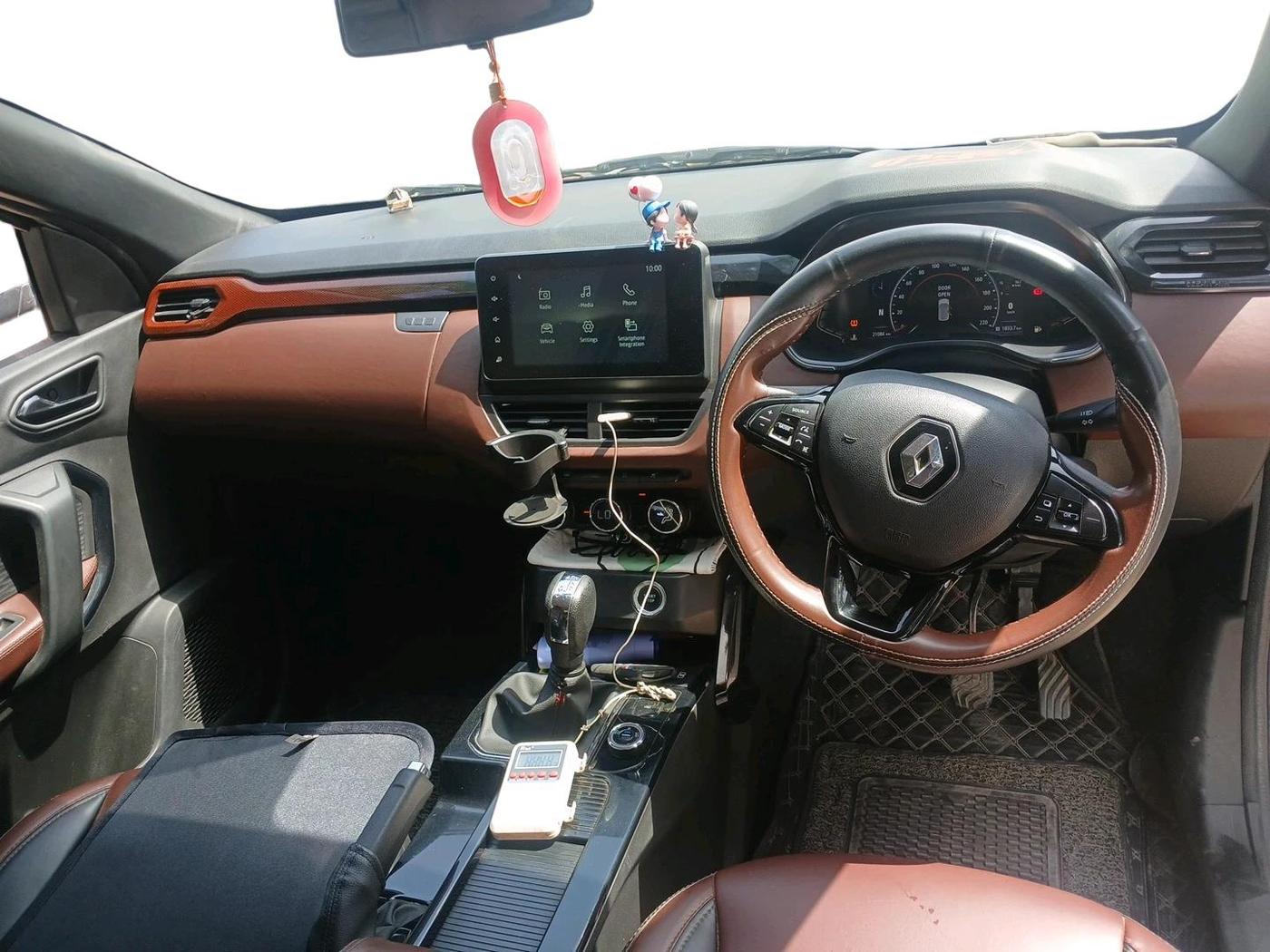 2023 Renault Kiger RXZ AMT, Petrol, Automatic, 21,084 km, interior