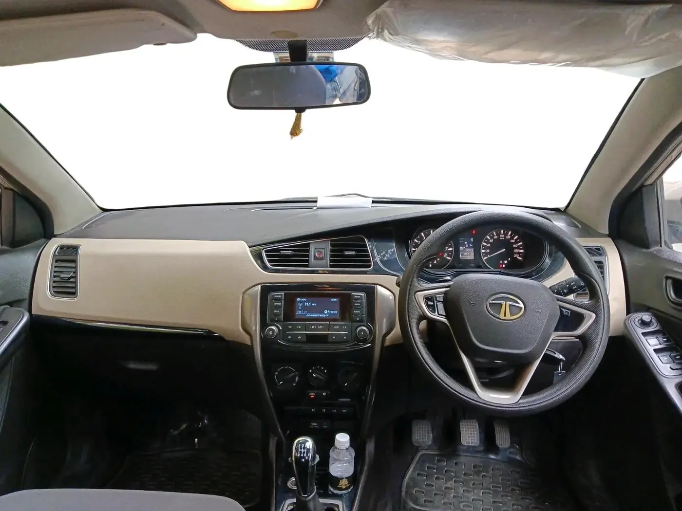 2014 Tata Zest XM PETROL, Petrol, Manual, 75,906 km, interior
