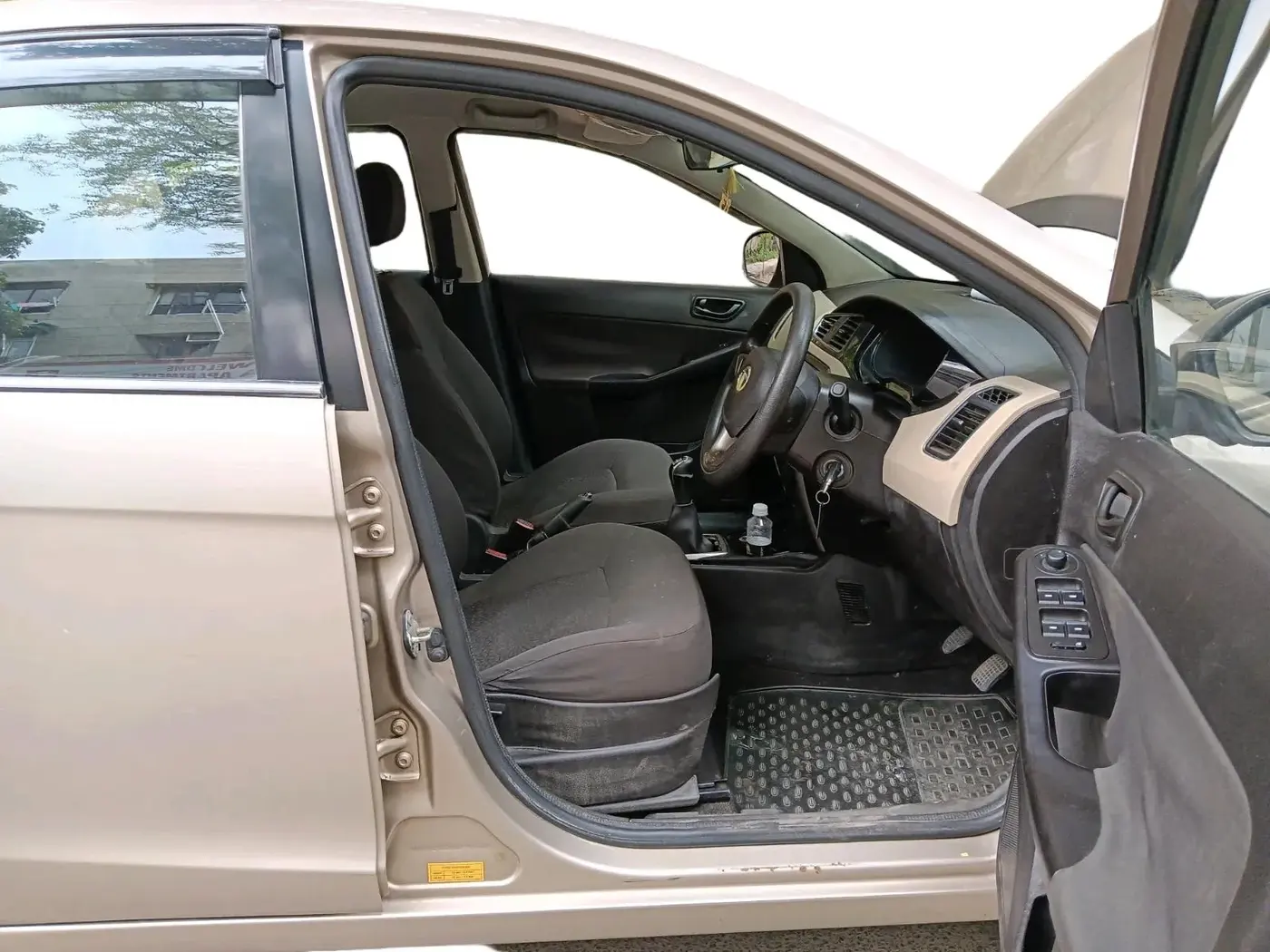 2014 Tata Zest XM PETROL, Petrol, Manual, 75,906 km, interior