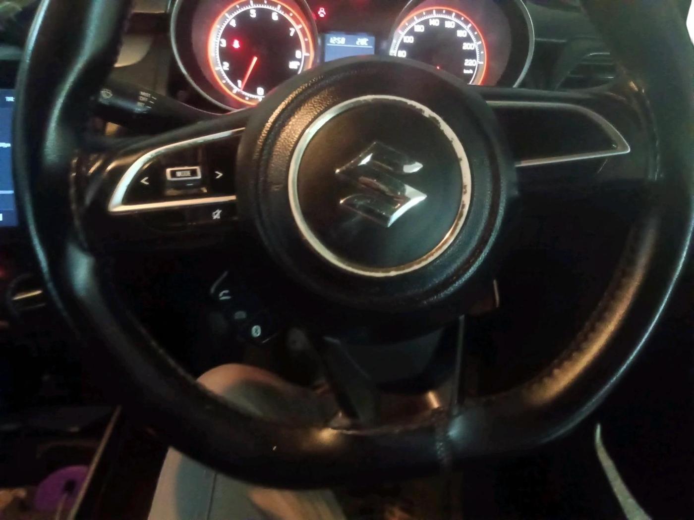 2018 Maruti Swift VXI AMT, Petrol, Automatic, 98,080 km, interior