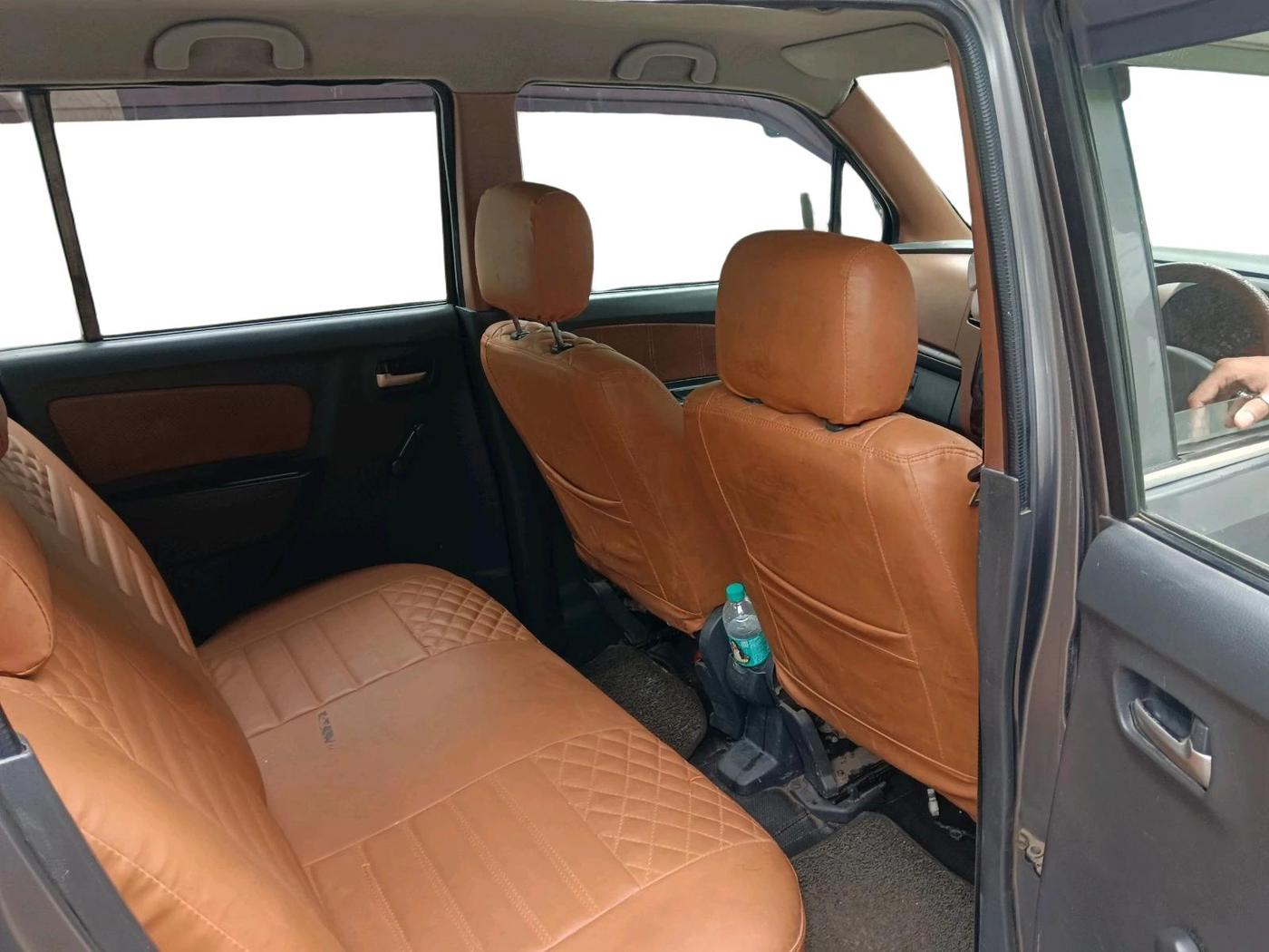 2011 Maruti Wagon R 1.0 LXI CNG, CNG, Manual, 2,03,249 km, interior