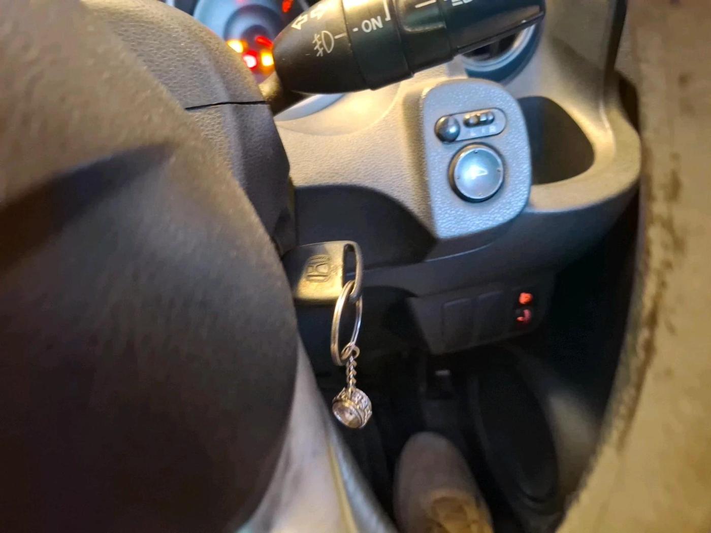 2011 Honda Jazz 1.2L I-VTEC X, Petrol, Manual, 1,05,690 km, interior