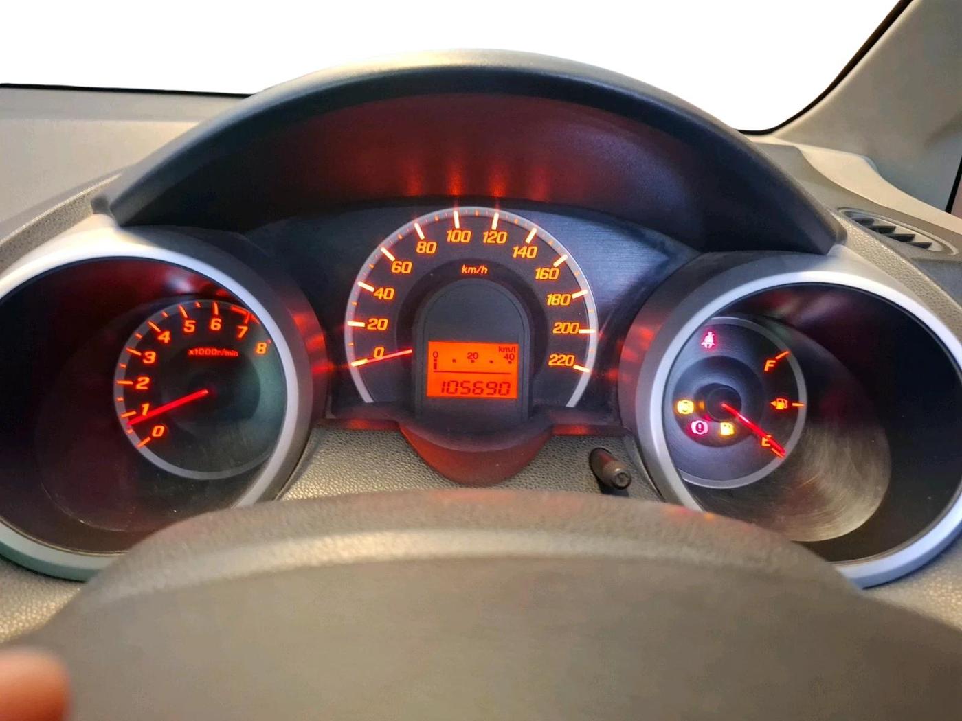 2011 Honda Jazz 1.2L I-VTEC X, Petrol, Manual, 1,05,690 km, interior