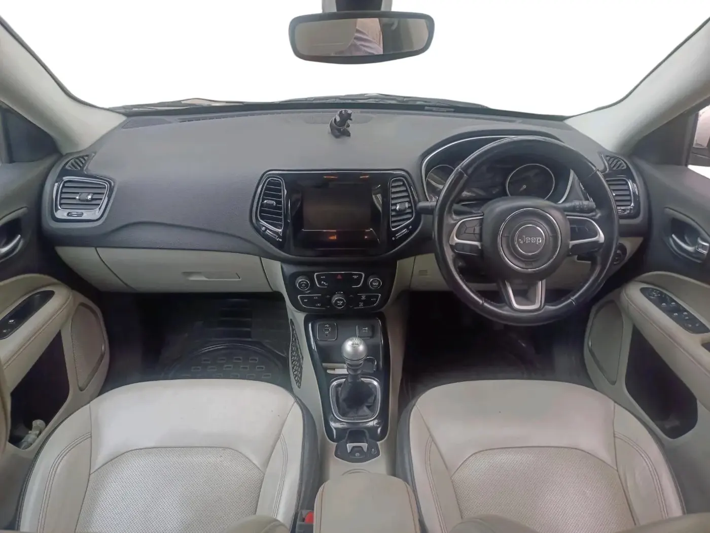 2017 Jeep Compass LIMITED 2.0 DIESEL, Diesel, Manual, 1,06,557 km, interior