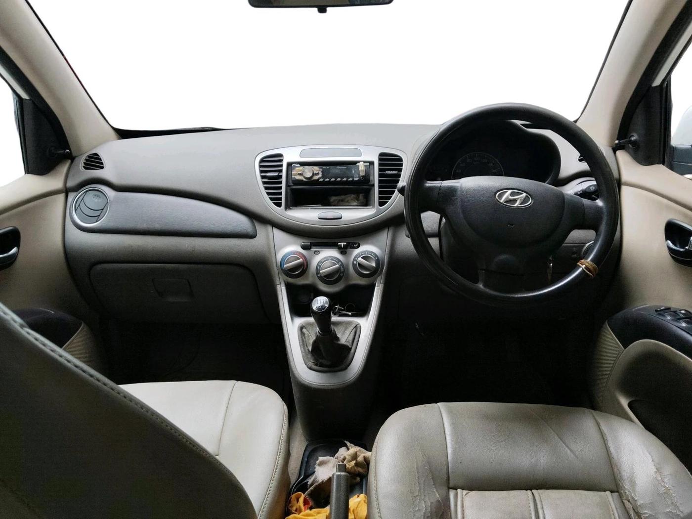 2011 Hyundai i10 MAGNA 1.1, Petrol, Manual, 53,297 km, interior