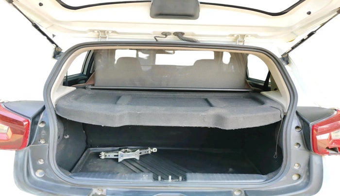 2024 CITROEN E C3 Shine, Electric, Automatic, 56,424 km, exterior