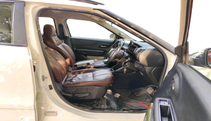 2024 CITROEN E C3 Shine, Electric, Automatic, 56,424 km, interior