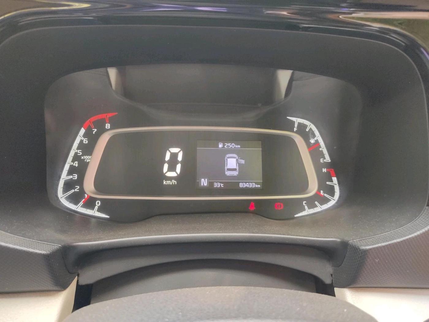 2021 KIA SONET HTX 1.0 IMT, Petrol, Manual, 83,433 km, interior