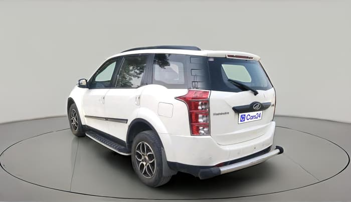 2017 Mahindra XUV500 W6 1.99, Diesel, Manual, 45,774 km, exterior